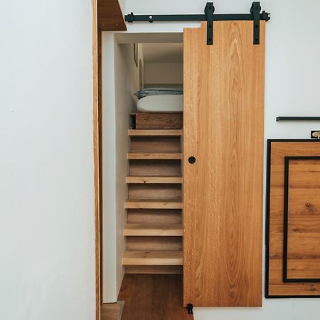 Modernes Tinyhouse Trailer Cabins Am Waldrand - Mit Seezugang Eging Exteriör bild